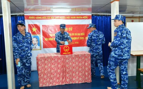 Ngày hội bầu cử lan tỏa từ đất liền đến biển đảo khu Đông Nam TP Hồ Chí Minh