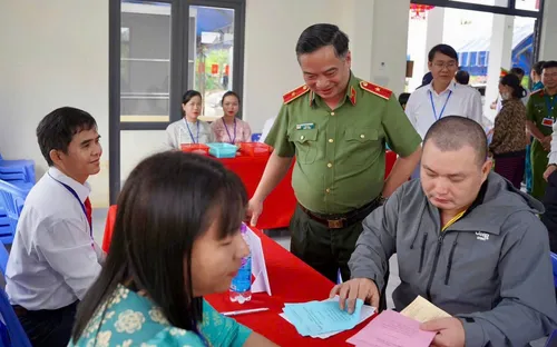 Khánh Hòa: Siết chặt an ninh, trực chiến xuyên suốt tại các điểm bỏ phiếu