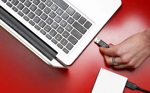 5 thói quen khiến pin laptop nhanh chai người dùng nên tránh