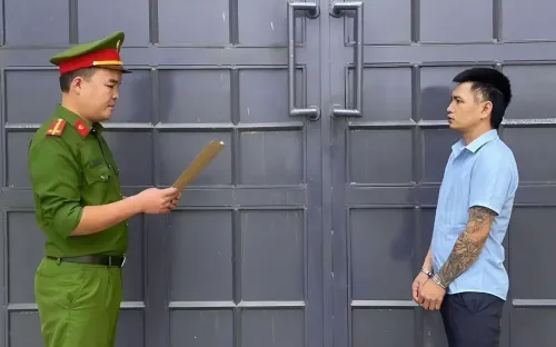 Giữ hộ trang sức khi bạn vào viện cấp cứu rồi mang bán, người đàn ông lĩnh 4 năm 6 tháng tù