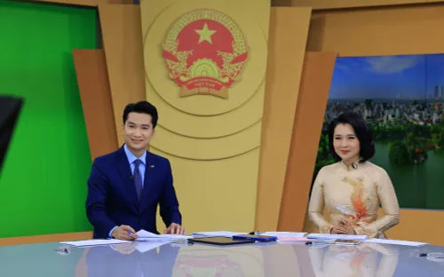 Cầu truyền hình "Ngày hội non sông" kết nối hàng chục điểm cầu truyền tải không khí nô nức, phấn khởi trong ngày hội toàn dân đi bầu cử.