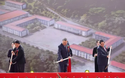 Tổng Bí thư kỳ vọng trường nội trú liên cấp trở thành “cột mốc mềm” nơi biên giới