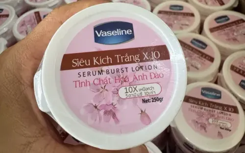 Triệt phá cơ sở sản xuất mỹ phẩm giả quy mô lớn tại TP Hồ Chí Minh