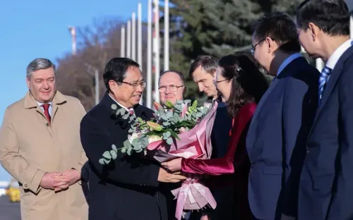 Thủ tướng Phạm Minh Chính tới Moscow, bắt đầu thăm chính thức Liên bang Nga