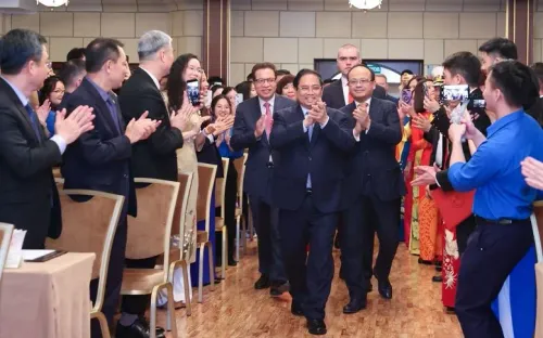 Thủ tướng Phạm Minh Chính gặp gỡ kiều bào tại Nga, kêu gọi gìn giữ tiếng Việt và bản sắc dân tộc