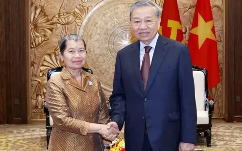 Tổng Bí thư Tô Lâm tiếp lãnh đạo cấp cao Campuchia, khẳng định vun đắp quan hệ hữu nghị đặc biệt