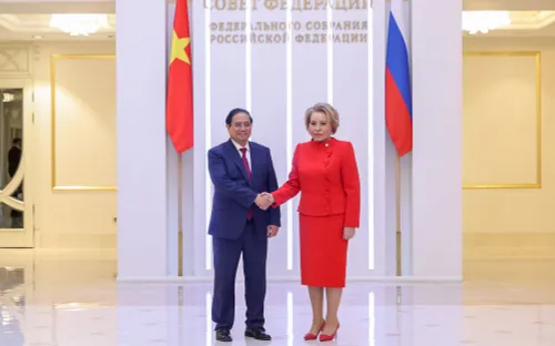 Thủ tướng Phạm Minh Chính hội kiến Chủ tịch Hội đồng Liên bang Nga, thúc đẩy tăng cường trao đổi nghị viện