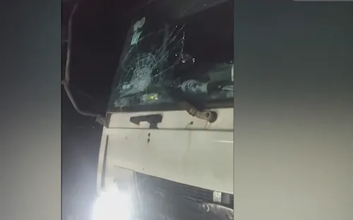 Cảnh báo tình trạng ném đá vào các phương tiện đang lưu thông