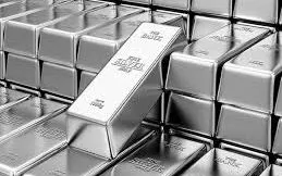 Giá bạc tăng mạnh hơn 5% theo đà thế giới, vượt tốc độ phục hồi của vàng