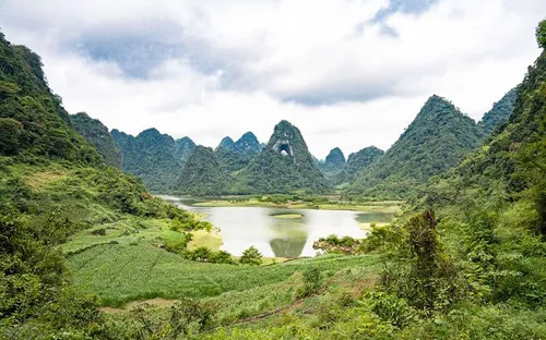 Non nước Cao Bằng: Hành trình khám phá di sản thiên nhiên, lịch sử và văn hóa