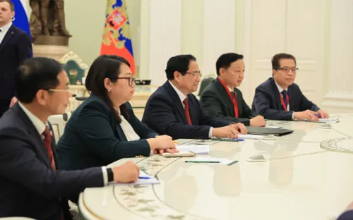 Thủ tướng Phạm Minh Chính hội kiến Tổng thống Vladimir Putin, thúc đẩy quan hệ Việt Nam – Nga