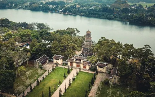 Du lịch tâm linh miền Trung: Những điểm đến thu hút du khách mùa lễ hội