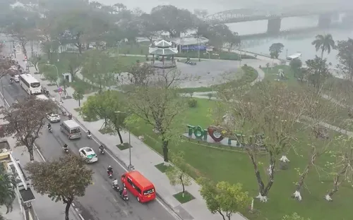 Huế sẽ thu phí đỗ xe không dùng tiền mặt tại bến xe, bãi đỗ xe