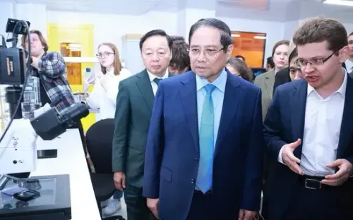 Thủ tướng Phạm Minh Chính thăm Đại học NUST MISIS, thúc đẩy hợp tác khoa học - công nghệ Việt – Nga