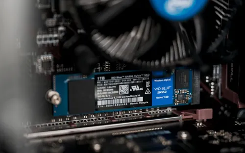 Lắp thêm SSD M.2 có thể làm giảm hiệu năng GPU nếu không chú ý băng thông