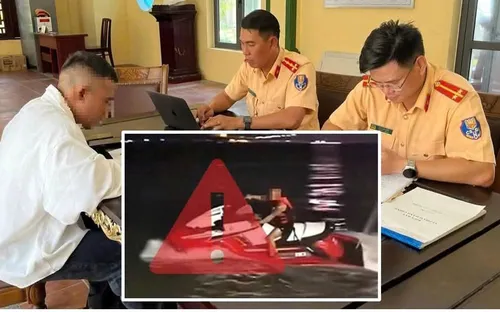 Xử phạt người điều khiển mô tô nước chạy trái phép tại bãi tắm Nha Trang