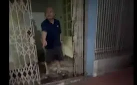 Tạm giữ người đàn ông hành hung 3 mẹ con trên phố Lò Đúc