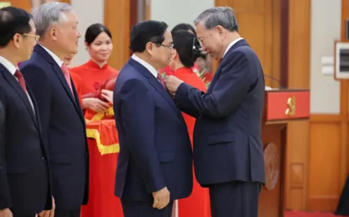 Tổng Bí thư Tô Lâm trao Huân chương Quân công hạng Nhất tặng Thủ tướng Phạm Minh Chính và nhiều lãnh đạo