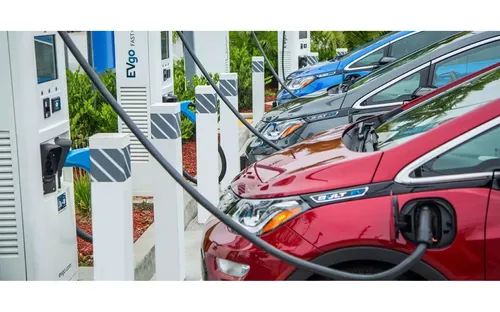 Vì sao ngày càng nhiều tài xế chuyển sang ô tô điện?