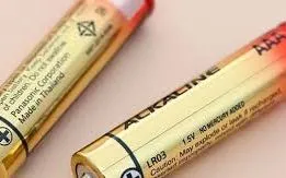 Sai lầm khi bảo quản pin AA: Tích trữ lâu dễ hỏng thiết bị