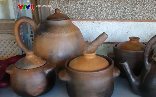 Nghề làm gốm mộc độc đáo của người Chu Ru