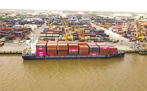 Từ điểm nghẽn toàn cầu đến lợi thế chiến lược: Cơ hội mới cho Việt Nam