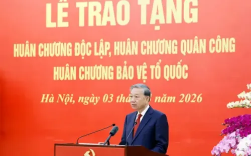 Trao tặng Huân chương cao quý cho các lãnh đạo Đảng, Nhà nước và cán bộ cấp cao