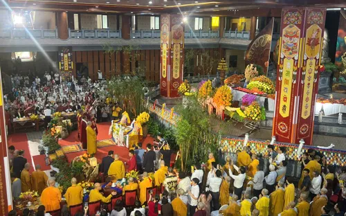 Đặc sắc Pháp hội cầu an và tọa đàm Phật pháp cùng Hoàng tôn Bhutan