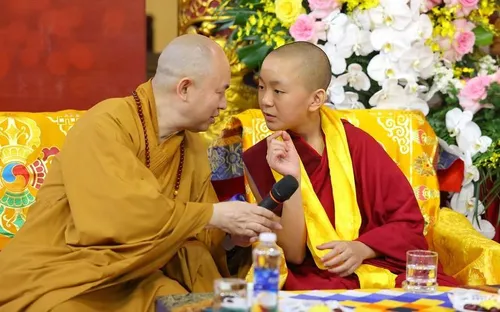 Hoàng tôn Vairochana Rinpoche (Bhutan) thăm và chia sẻ Phật pháp tại Bắc Ninh