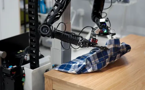 Máy AI tại Trung Quốc phân loại quần áo nhanh gấp nhiều lần con người