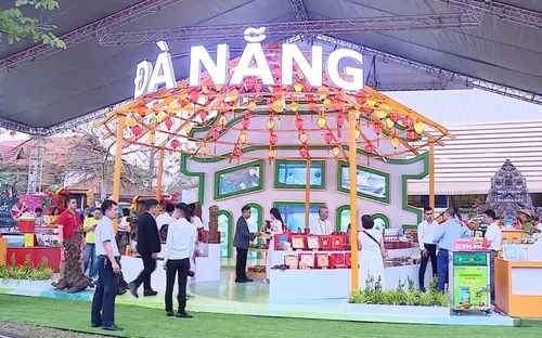 Khai mạc Hội chợ Thương mại, Du lịch Việt Nam - Lào năm 2026: Động lực mới cho hợp tác kinh tế vùng biên