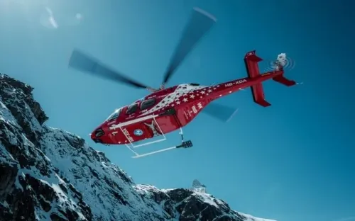 Bóc trần đường dây lừa đảo cứu hộ trực thăng tại Everest