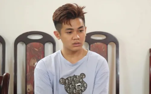 Bắt nhanh 3 đối tượng cướp túi xách của cụ bà 96 tuổi trên phố Ngọc Thụy