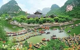 Tràng An: Hành trình chậm để lắng nghe di sản