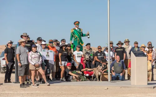 Quốc gia tự phong Slowjamastan với loạt quy định “lạ đời” giữa sa mạc Mỹ