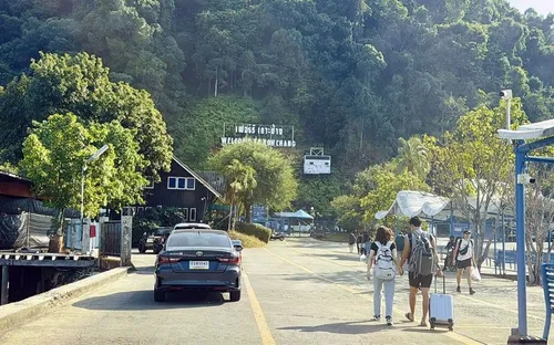 Thái Lan xem xét bắt buộc du khách mua bảo hiểm tai nạn trước khi nhập cảnh