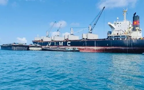 Huy động thêm tàu vận tải cỡ lớn chở dầu từ Vịnh Ba Tư về Việt Nam