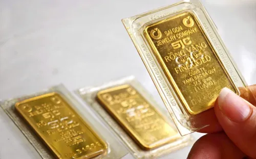 Giá vàng giảm mạnh 3 triệu đồng/lượng sau một ngày biến động