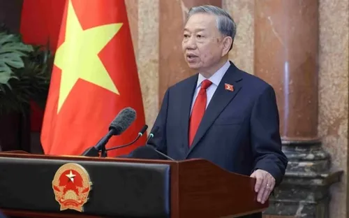 Trao quyết định bổ nhiệm nhân sự Chính phủ nhiệm kỳ mới, nhấn mạnh yêu cầu kiến tạo môi trường phát triển