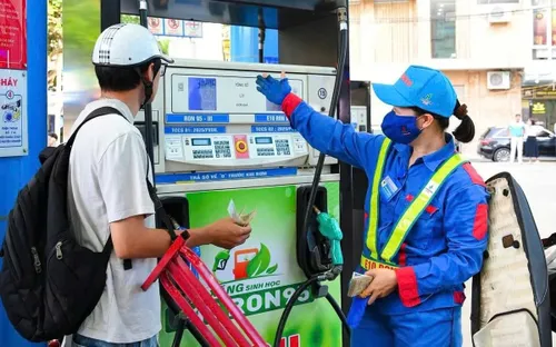 Giá xăng dầu thế giới leo thang, Việt Nam nỗ lực giữ vững ổn định kinh tế vĩ mô