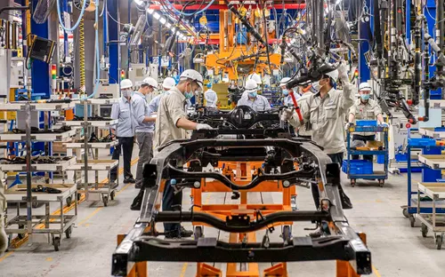 ADB: Kinh tế Việt Nam tăng trưởng trên 7% bất chấp bất ổn toàn cầu