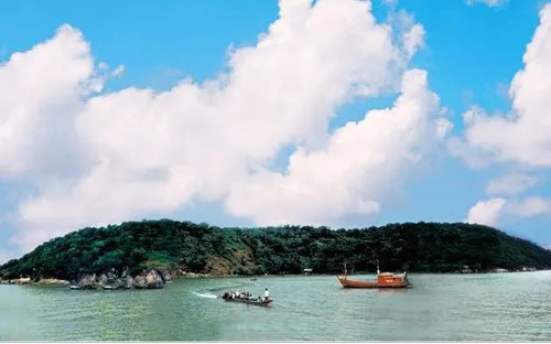 Những hòn đảo cô đơn tại Việt Nam: Điểm đến cho người thích khám phá hoang sơ