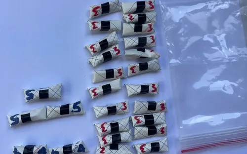 Công an xã Chiên Đàn bắt quả tang đối tượng tàng trữ 26 gói heroin