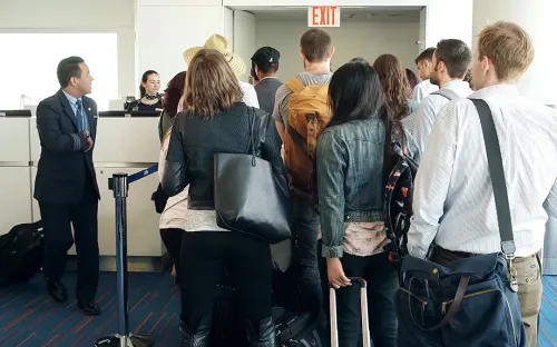 Bị từ chối lên máy bay do quá số ghế: Hành khách cần làm gì để bảo vệ quyền lợi?