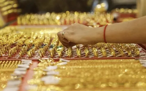 Giá vàng giảm nhẹ phiên cuối tuần