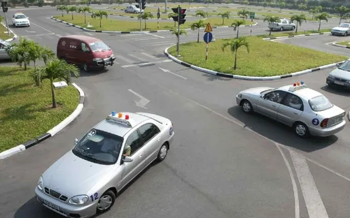 Từ 1/7, cho phép dùng ô tô điện trong sát hạch lái xe theo Nghị định 94