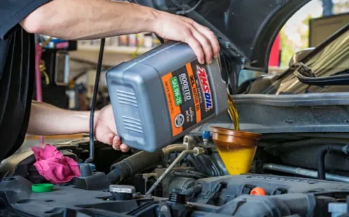 Những sai lầm khi thay dầu động cơ cần tránh