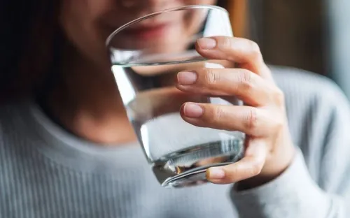 Những sai lầm khi uống nước nhiều người mắc phải mà không hay biết