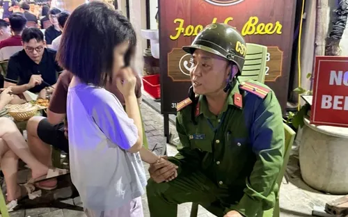 Nhức nhối sử dụng trẻ em đi bán hàng rong