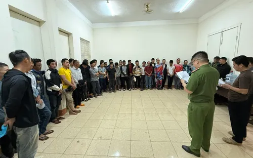 Khởi tố 40 "cần thủ" tham gia sới bạc trá hình dưới dạng câu cá tại Đắk Lắk